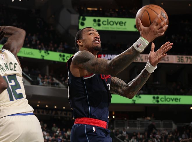 快船客场力克雄鹿豪取五连胜 莱昂纳德创队史纪