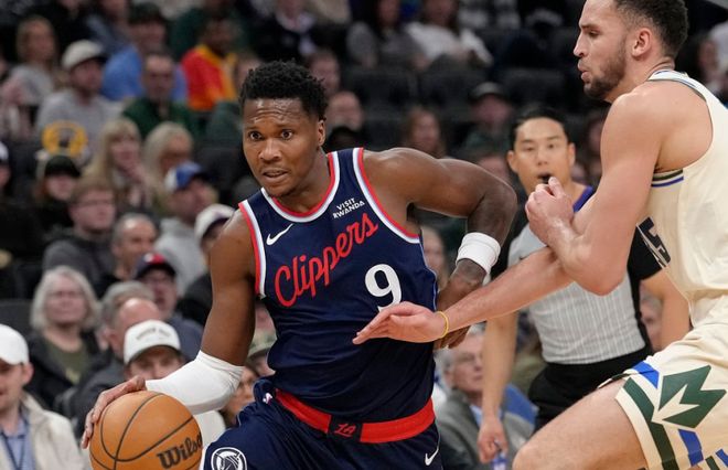 快船客场力克雄鹿豪取五连胜 莱昂纳德创队史纪