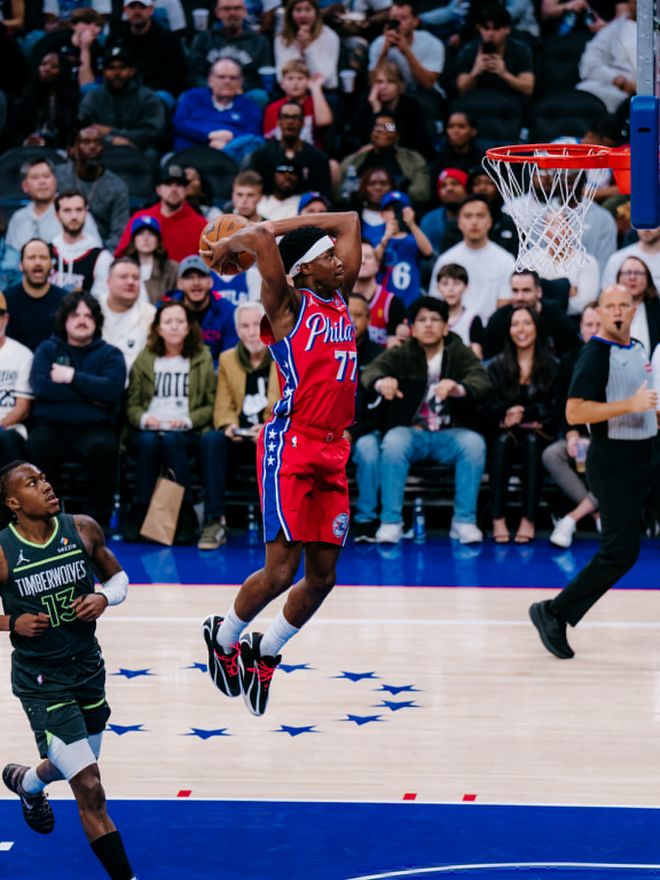 费城76人第三节发力逆转森林狼，乔治马克西联手