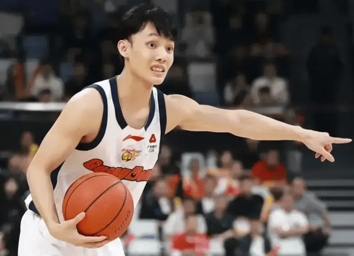 广东男篮负于福建排名下滑 伤病困扰季后赛前景